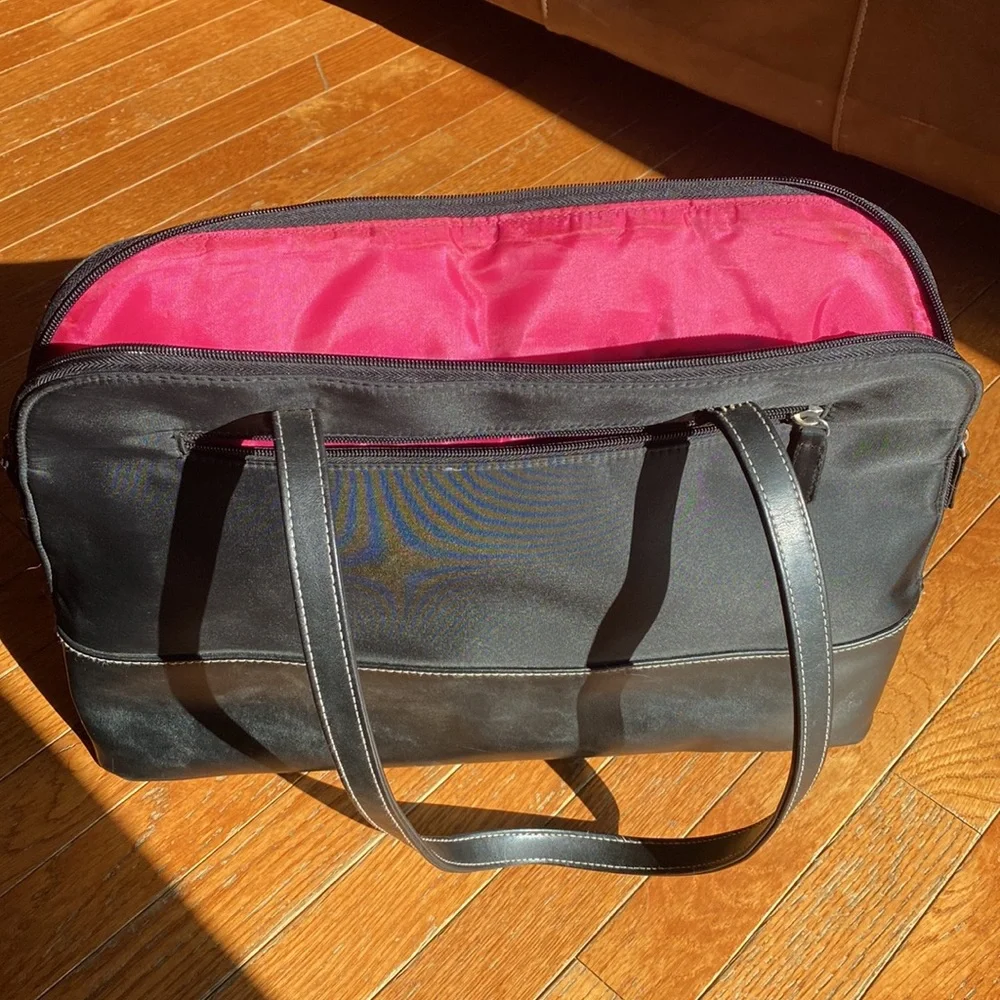Blk bag 12x17 many pockets by Merona